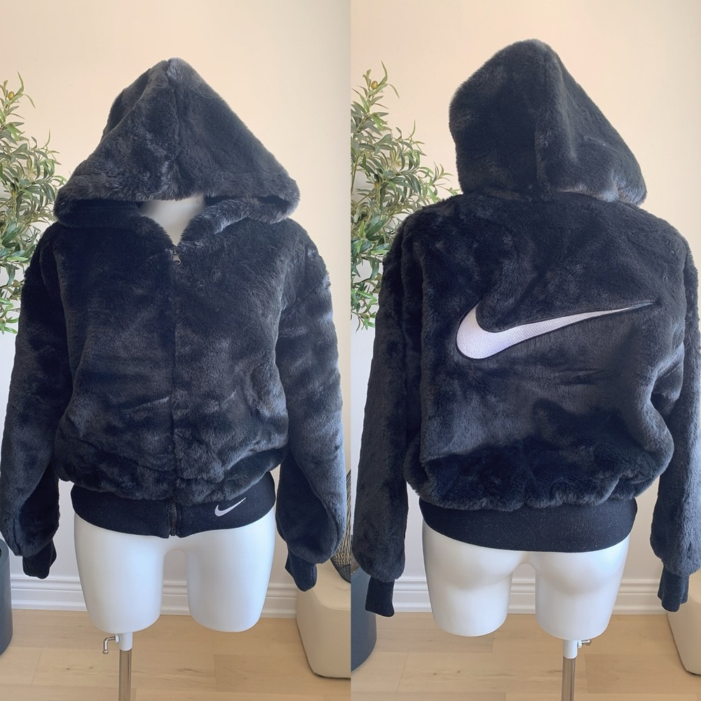 Nike Black Faux Fur Cropped Jacket M DD5117-010